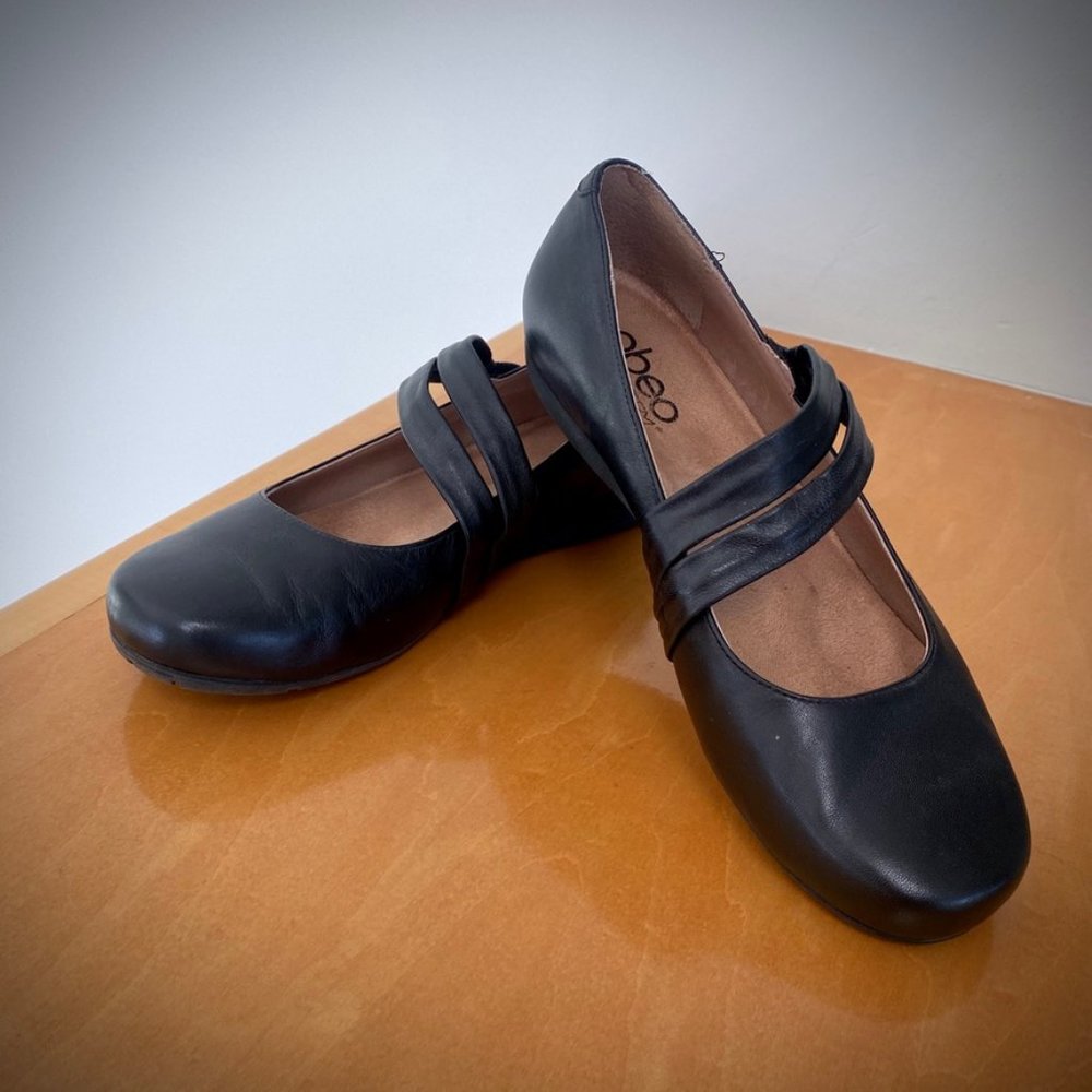 Abeo Women's Tiana Mary Janes in Black Leather, Size 7